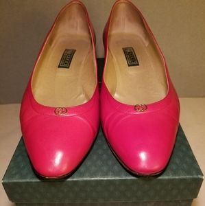 Cherry red vintage Gucci womens heels